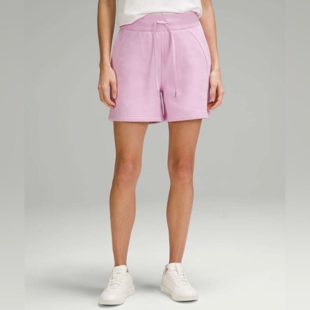 Lululemon scuba shorts 5” size 6